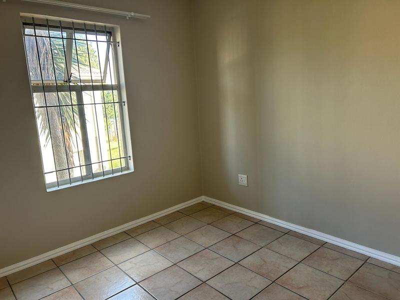 To Let 2 Bedroom Property for Rent in Vredekloof Heights Western Cape